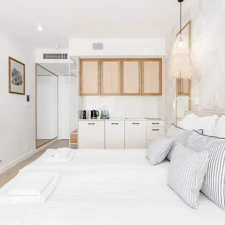 Apartamenty Chmielna 10 - Kompleks Deo - Old Town By Rent Like Home-3